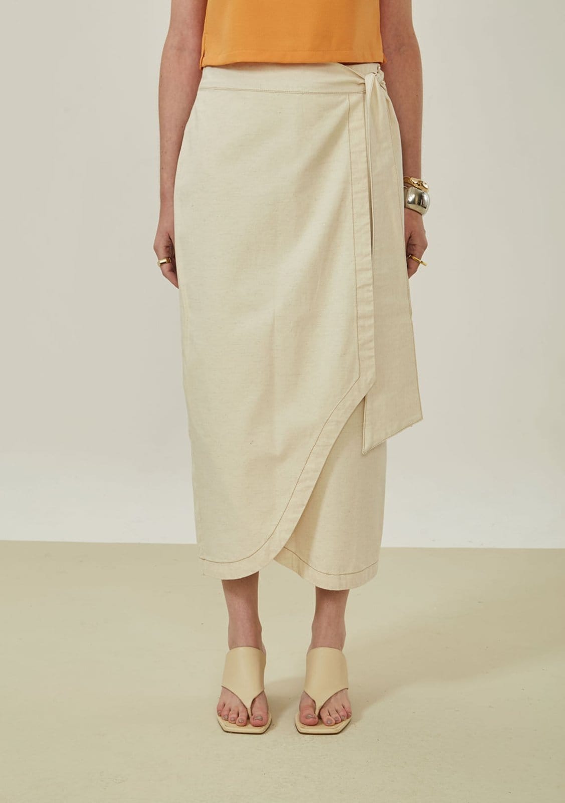 Vista 2 Saia Maria Valentina Reta Alta Midi Off-white Maria Valentina off-white white