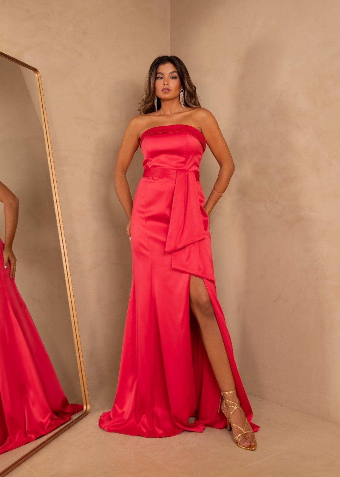 Vestido Longo de Festa Madrinhas Casamento Tomara que Caia Tubinho com Fenda Laço Lateral Mishy Cia Do Vestido Rosa Pink