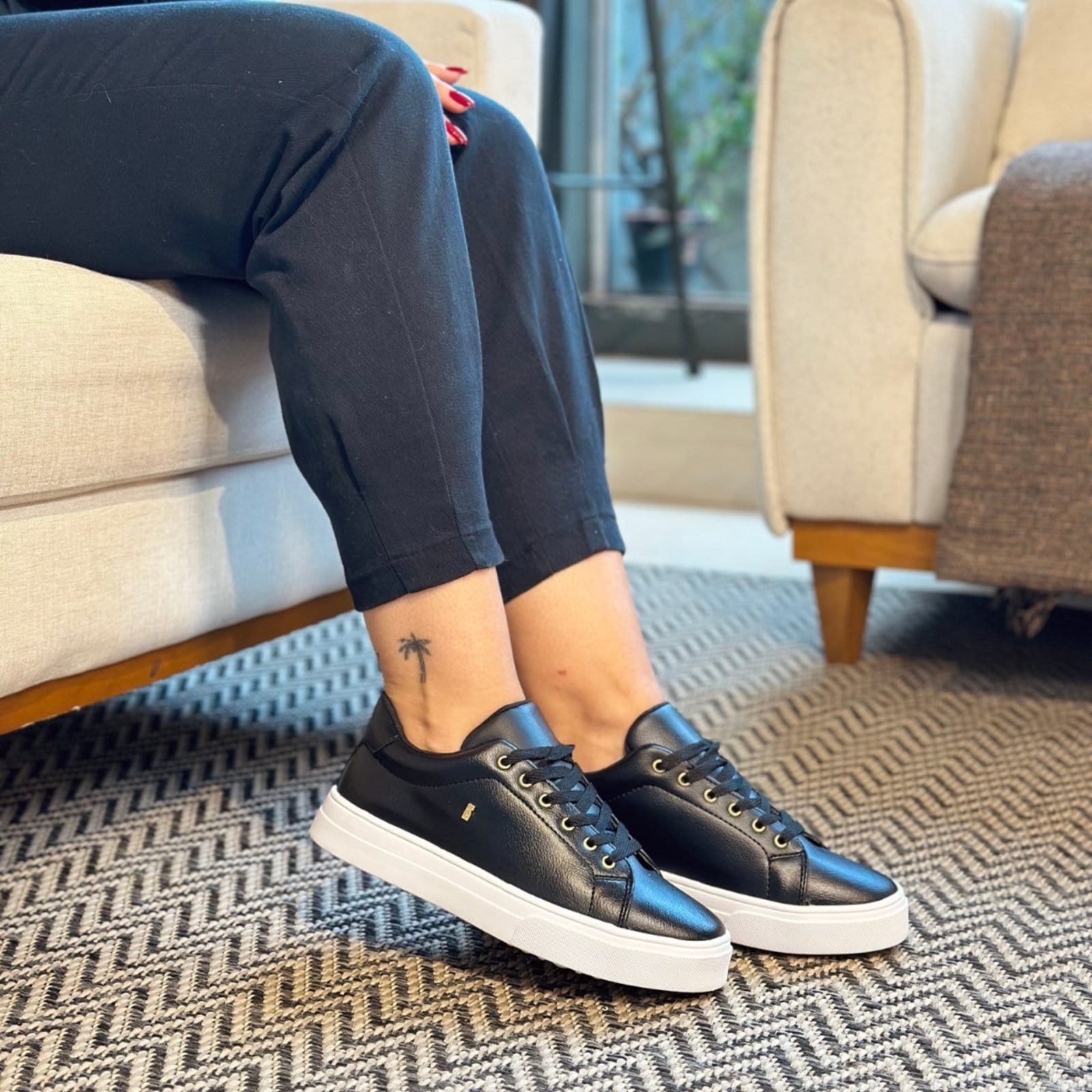 Vista 2 Tenis Feminino Casual Sapatenis Conforto Estilo Shoes preto