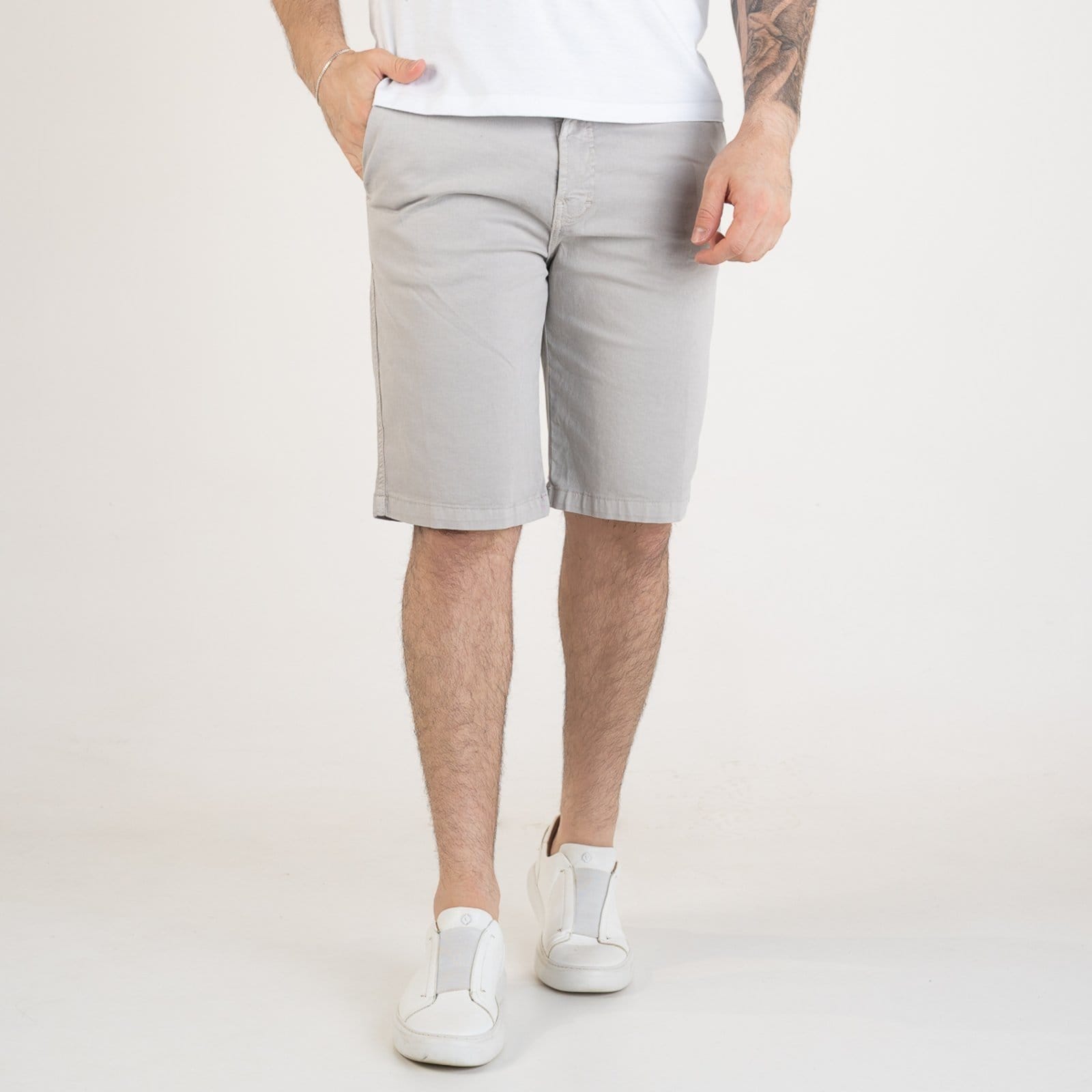 Bermuda Ellus Color Khaki