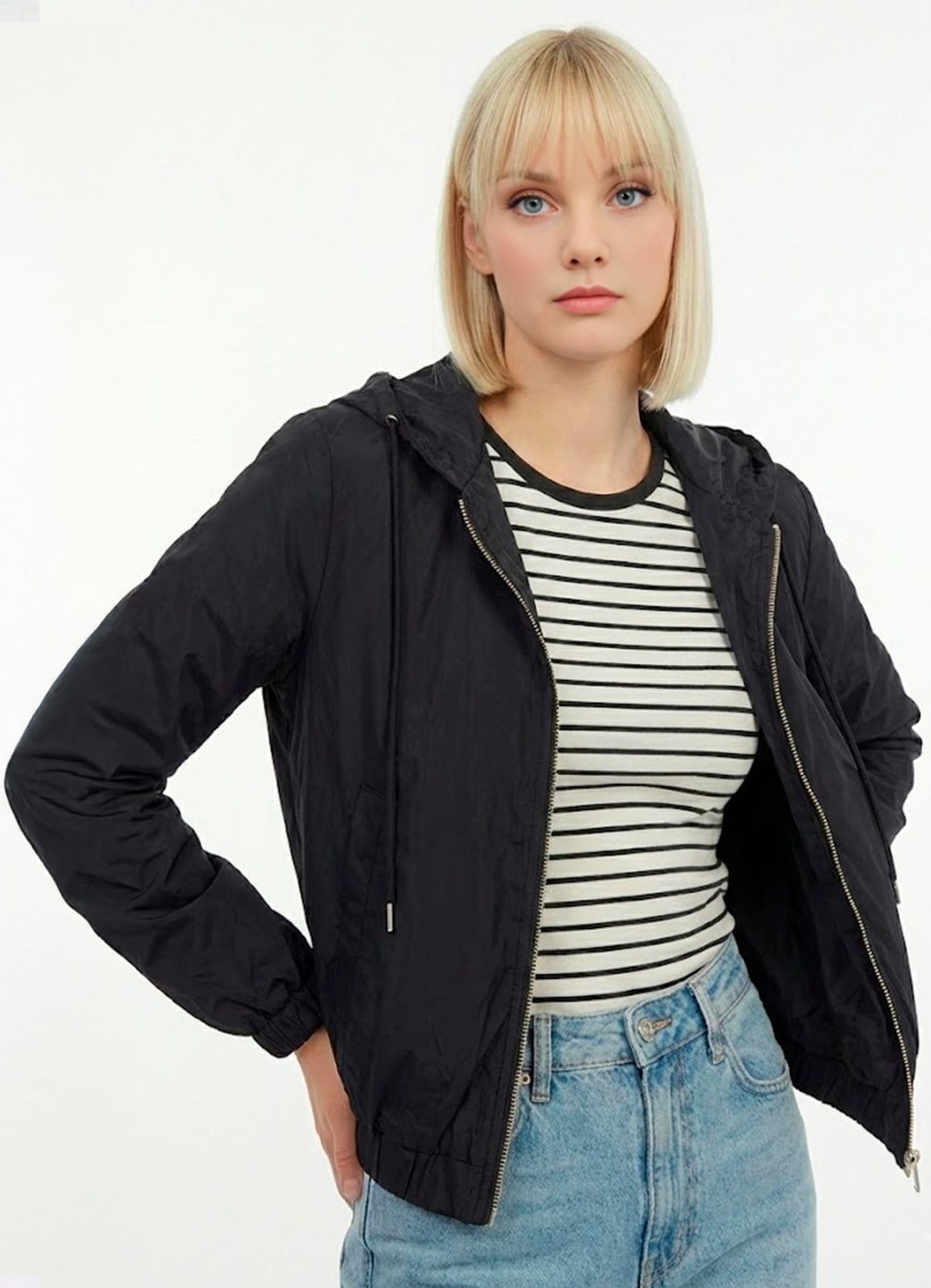 Vista 2 Jaqueta Preta Forrada com Capuz e Bolsos Sob Bomber SOB preto