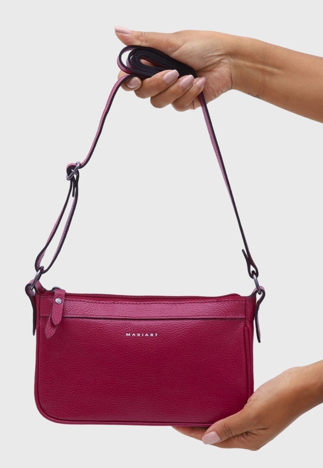 Vista 2 Bolsa Transversal de Couro Mariart Maragogi Magenta Mariart rosa magenta