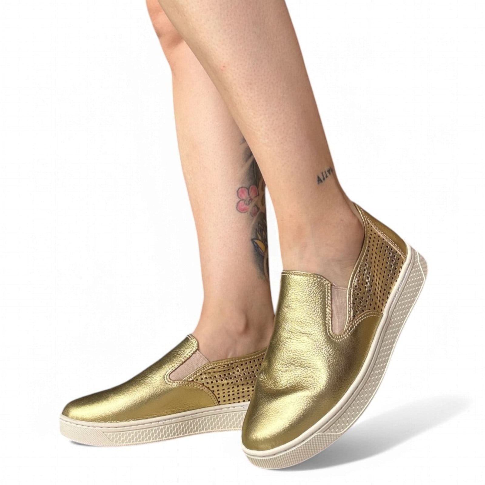 Vista 2 Tênis Feminino Calce Fácil Couro Ouro Comfortflex 2565301-1 Comfortflex dourado