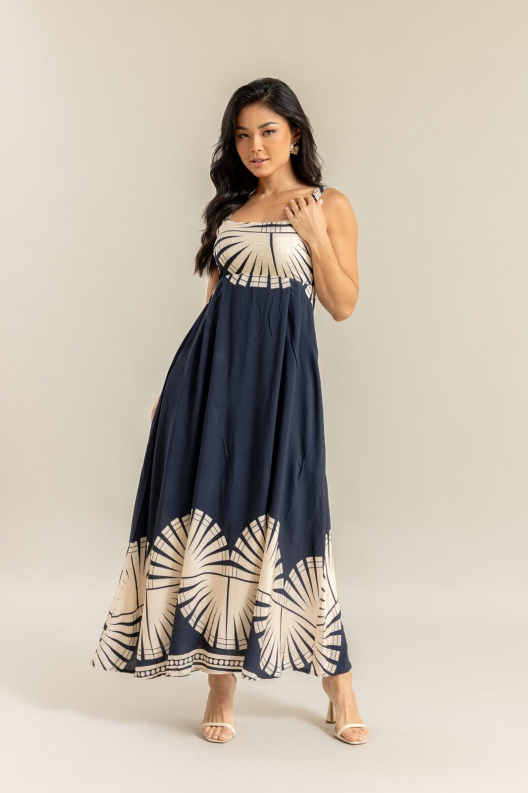 Vista principal Vestido Midi Feminino Estampado Floral com Alças na Cor Marinho Lemier Collection LEMIER azul marinho