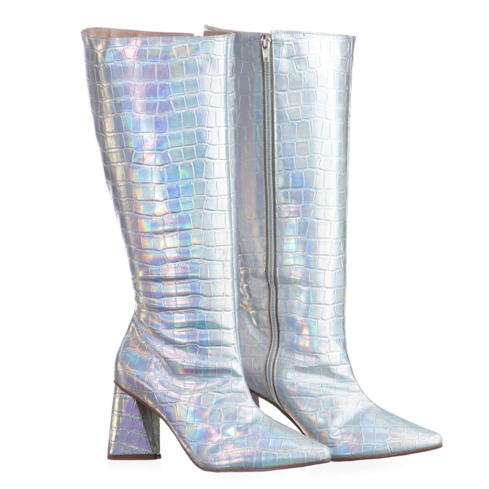 Vista principal Bota Feminina Cano Longo Salto Triângulo Croco Holográfico Flor da Pele prata