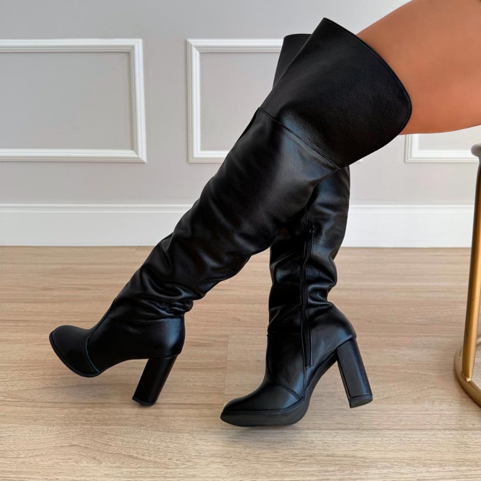 Vista 2 Bota de Couro Legítimo Over The Knee Tina Damannu Shoes preto