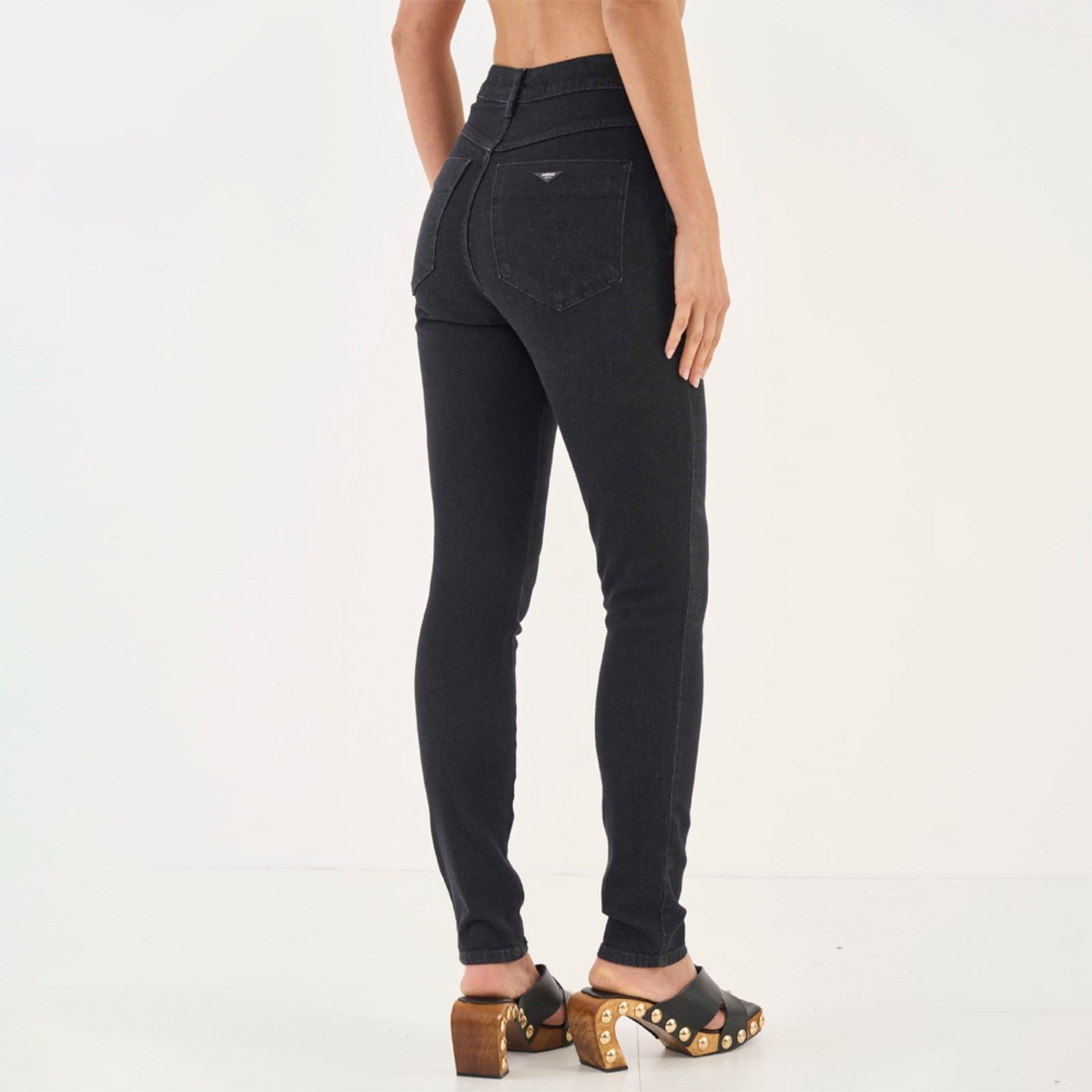 Vista 2 Calça Jeans Colcci Karen Ou26 Feminino Colcci preto