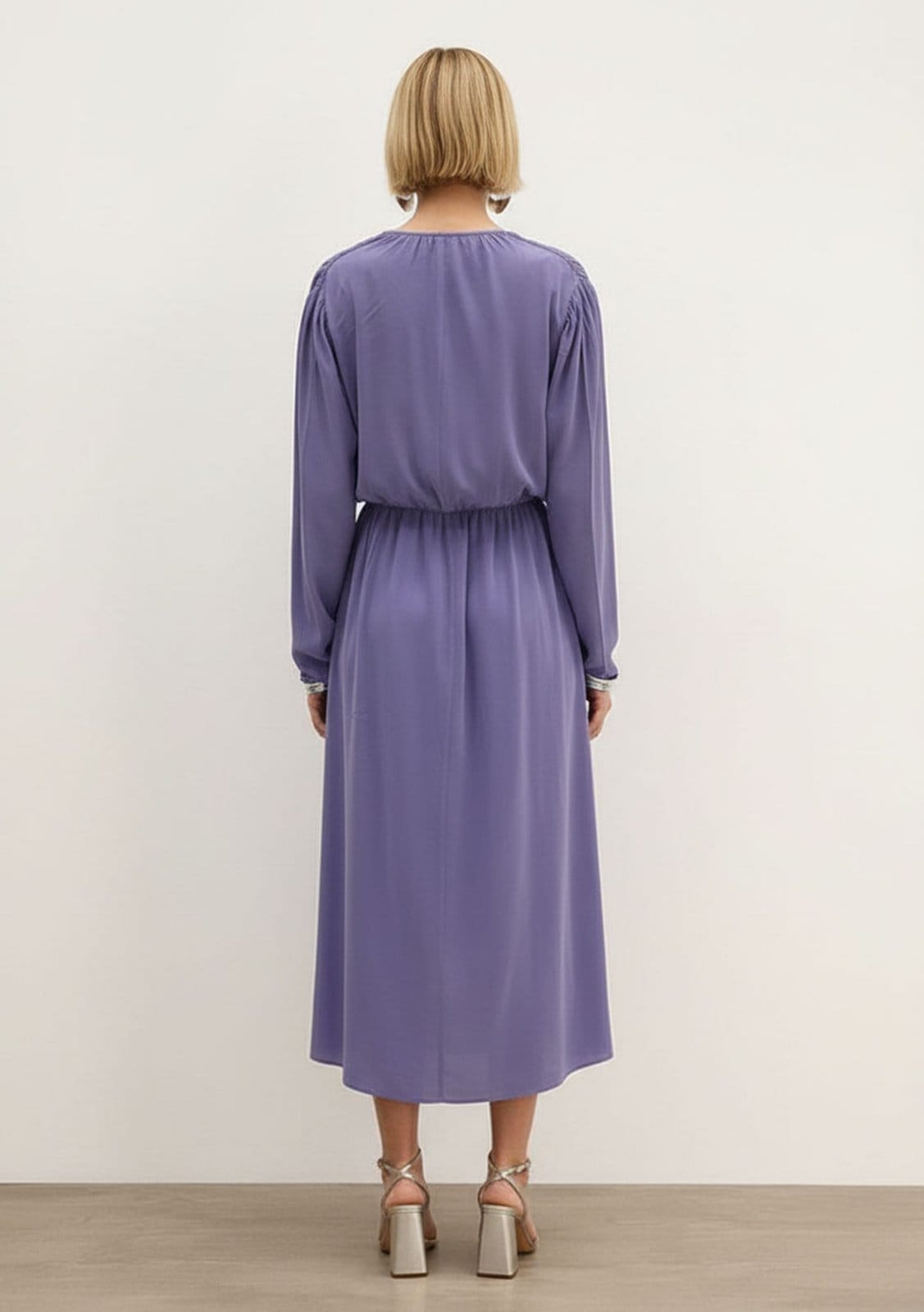 Vista 2 Vestido Iódice Ajustado Decote V Manga Longa Midi IÓDICE lilás