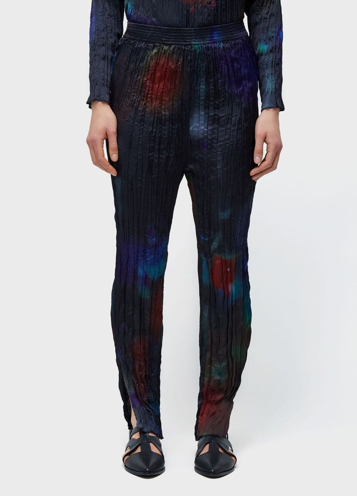 Vista 2 Calça wrinckled satin rose blur double Osklen preto rose