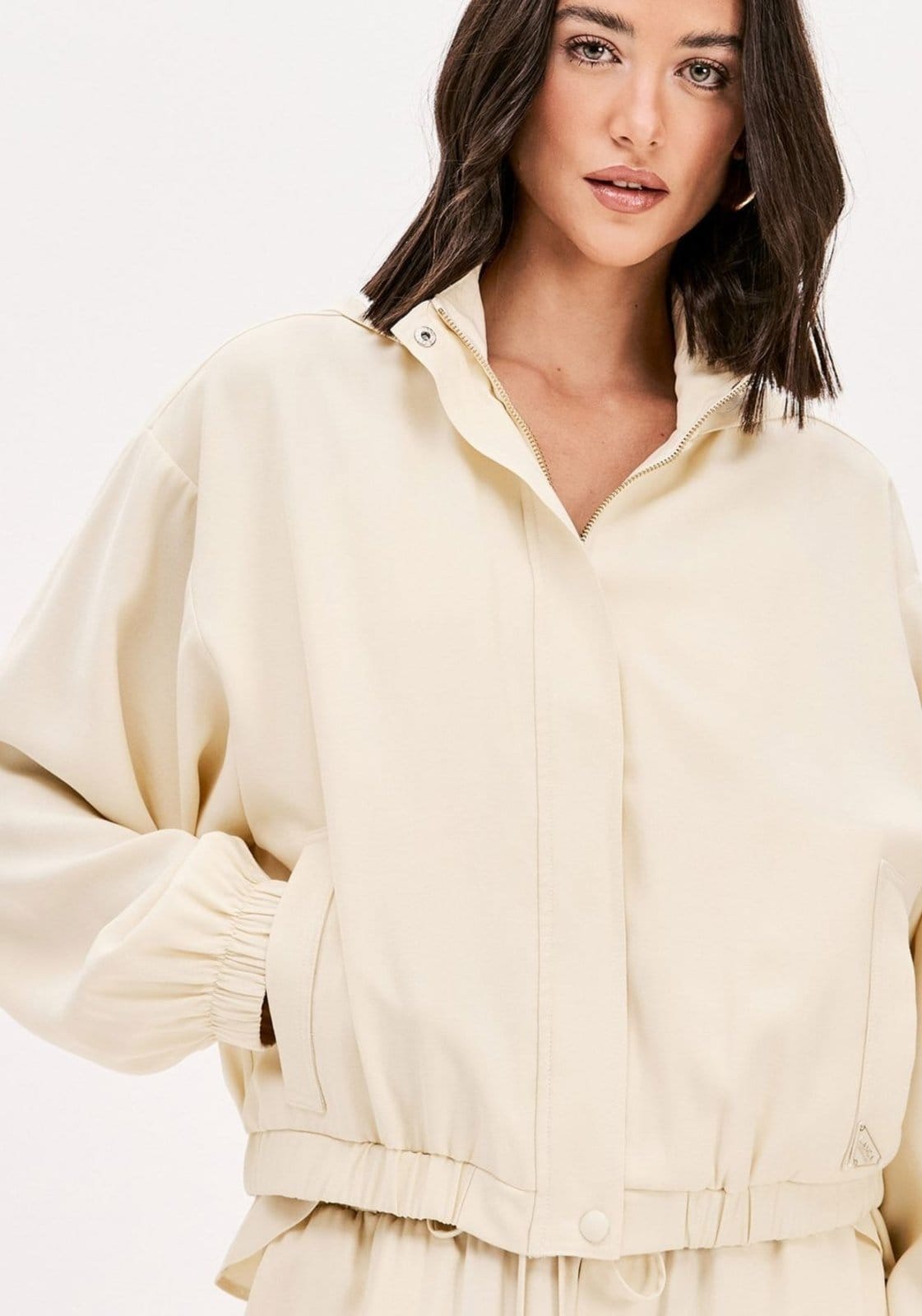 Vista 2 Jaqueta Com Capuz E Bolsos Lança Perfume amarelo