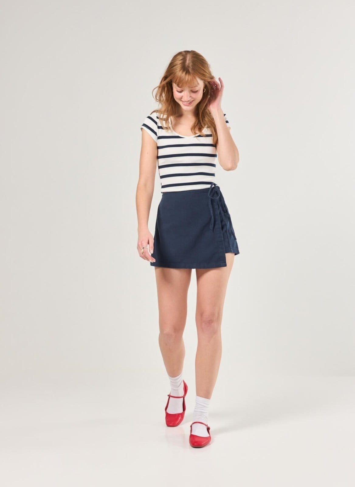 Short Saia Transpassado Em Sarja