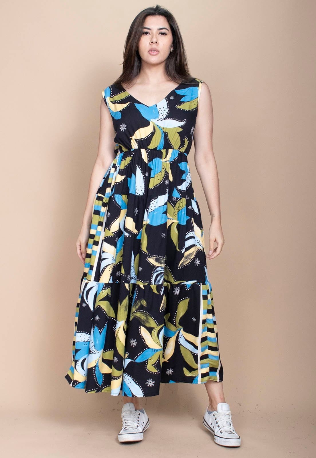 Vista 2 Vestido Cabanafree Regata Longo Peri Viscose Camadas Estampa Jardim Noturno Cabanafree amarelo/azul/estampado/verde