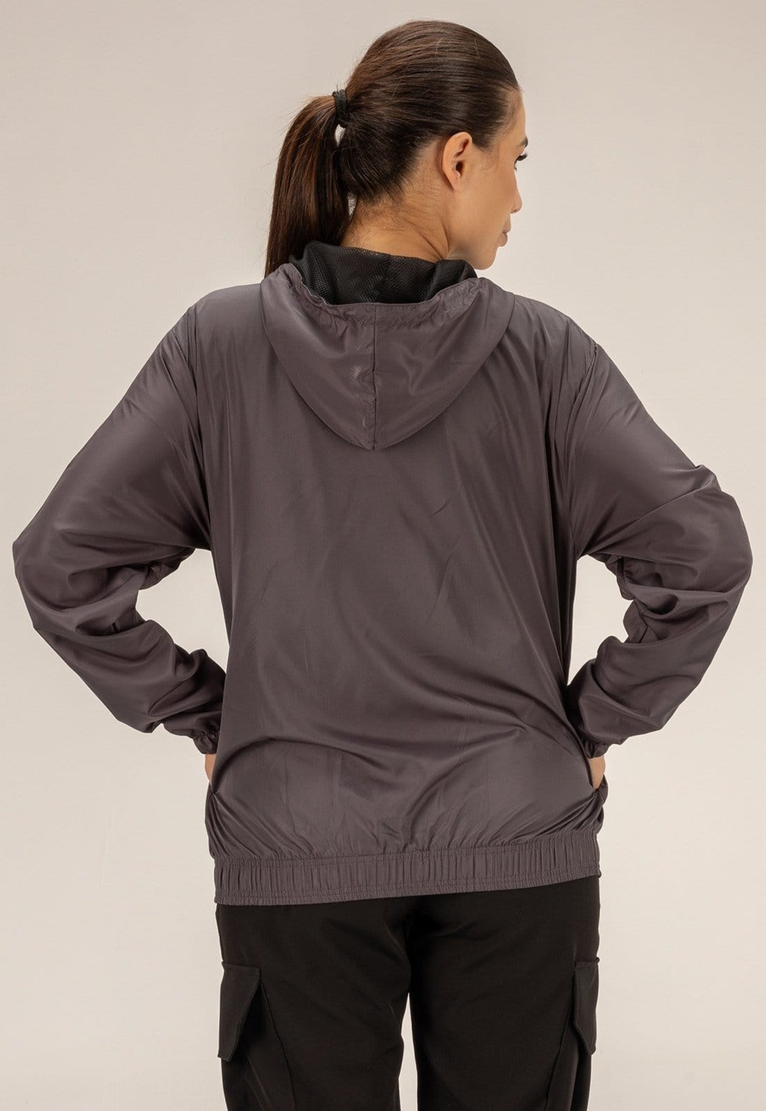 Vista 2 Corta Vento Feminino Grafite Classic Dulk preto