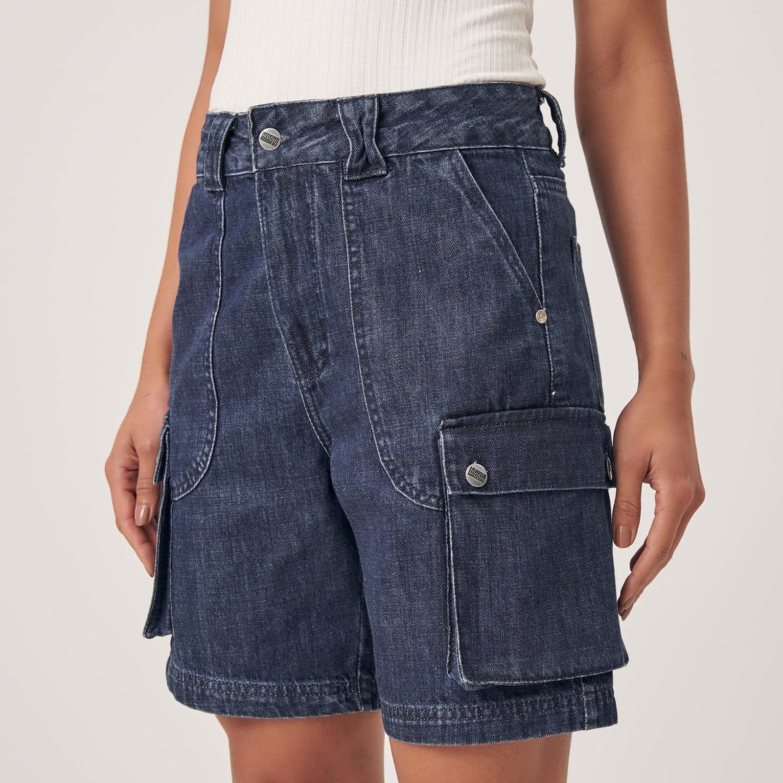 Bermuda Jeans Bolso Fole Cargo Azul Escuro