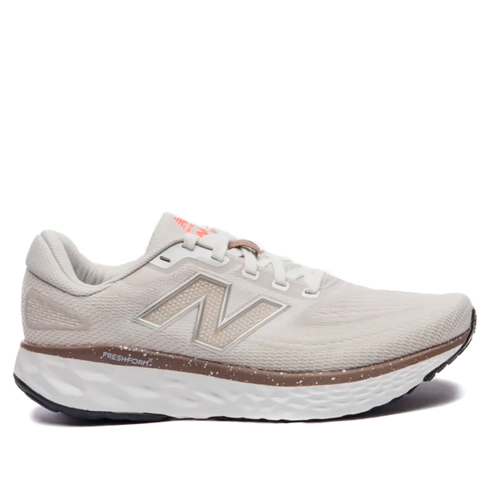 Vista principal Tênis Feminino New Balance Fresh Foam X Evoz V4 Off White/Marrom New Balance off-white white