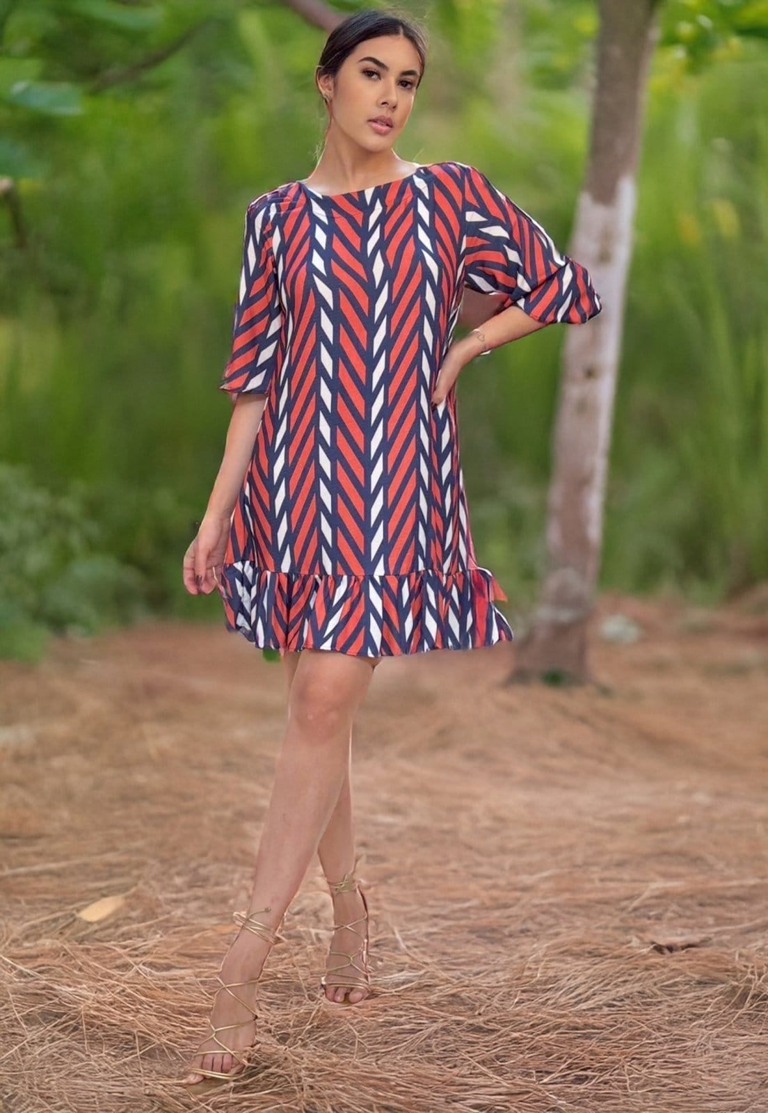 Vista 2 Vestido Curto Viscose Estampa Tribal Tricolor Cabanafree azul/branco/estampado/vermelho