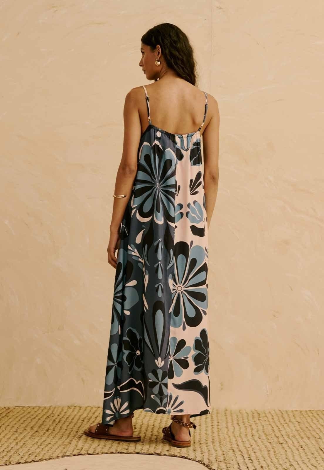 Vista 2 Vestido Maxi Midi Mix Estampado Cantuta CaCay azul