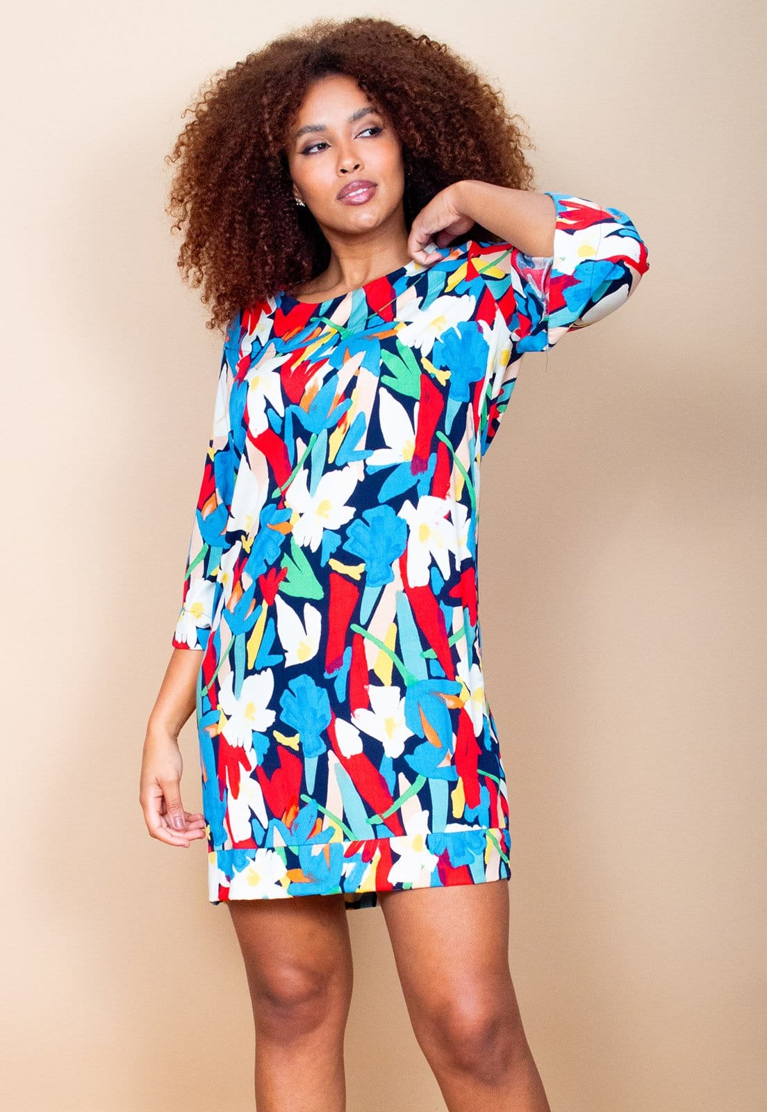 Vista principal Vestido Curto Cabanafree Balli Manga Ampla Estampa Floresce Cabanafree azul/estampado/verde/vermelho