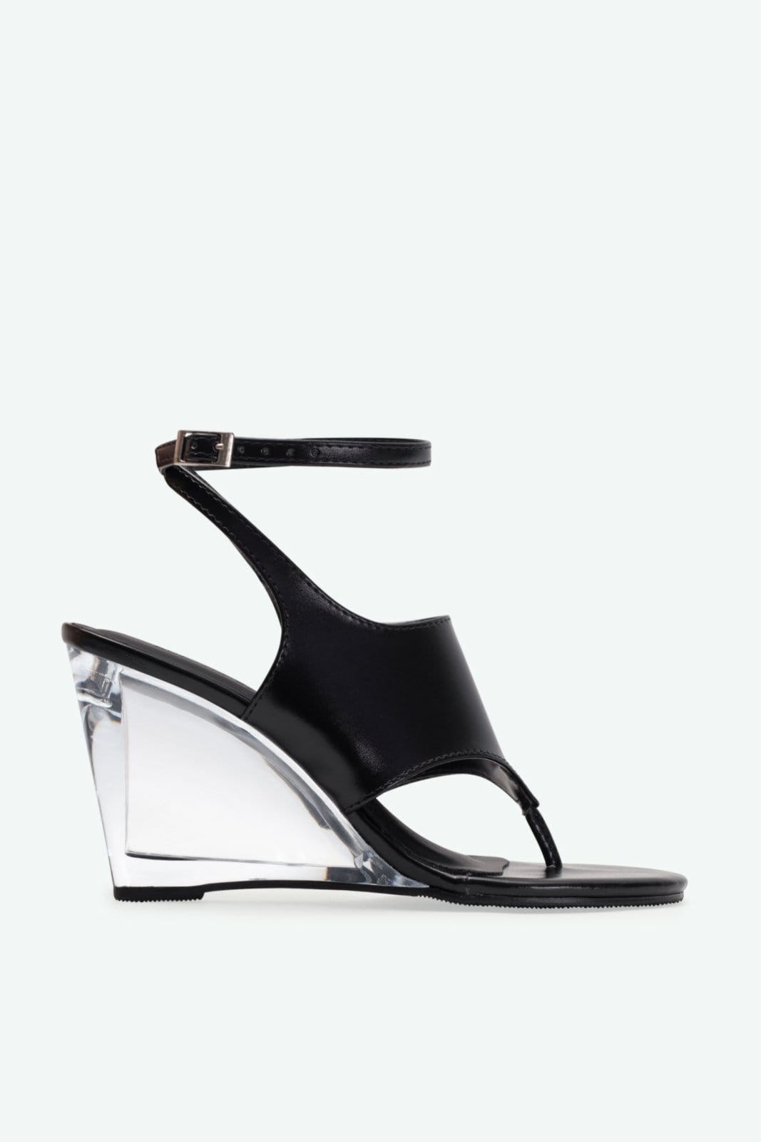 Vista principal Sandália Núbia Suzana Santos preto