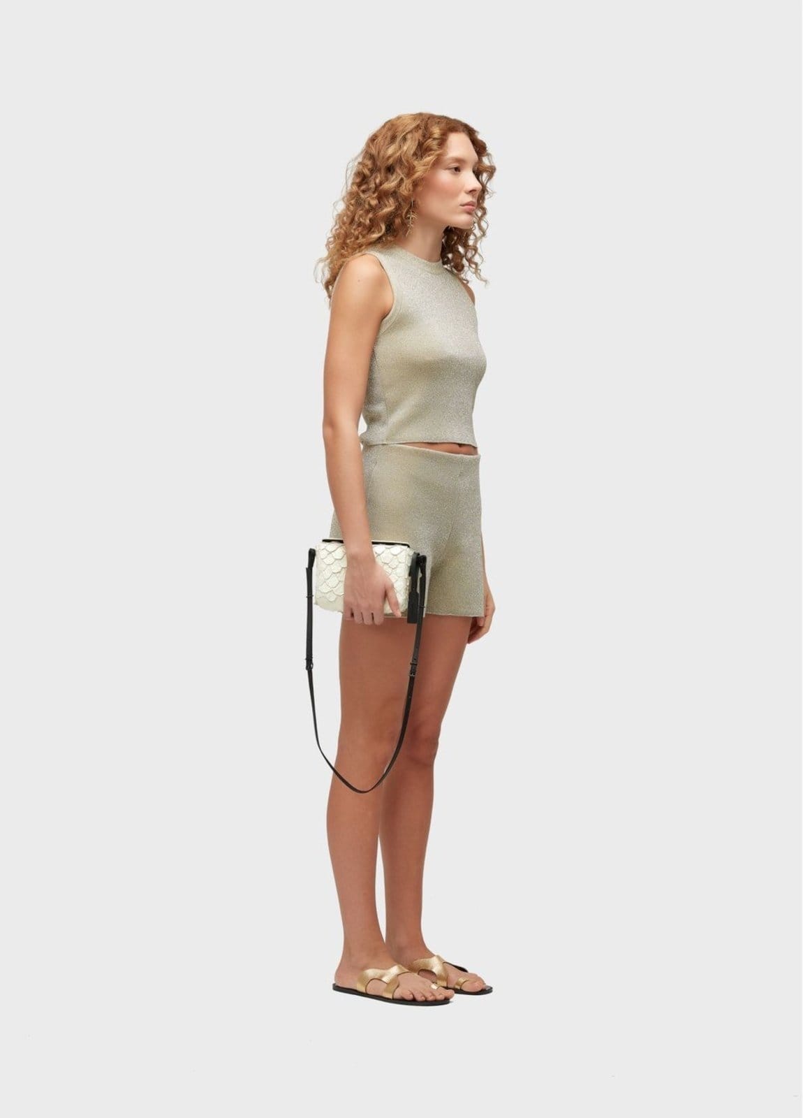 Vista 2 Short tricot lurex Osklen dourado