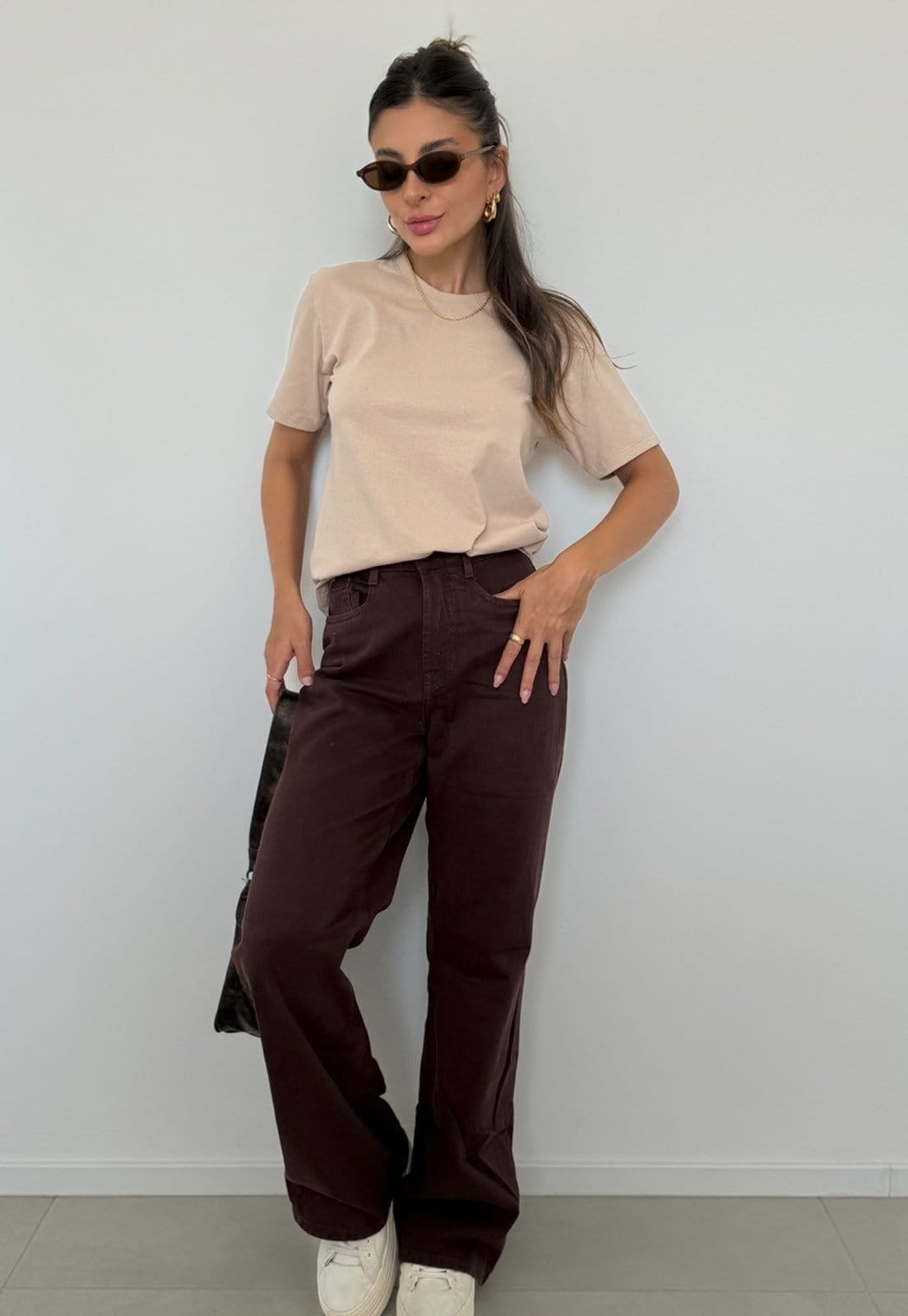 Vista 2 Camiseta Cianitas Chocolate Lisa Cianitas marrom