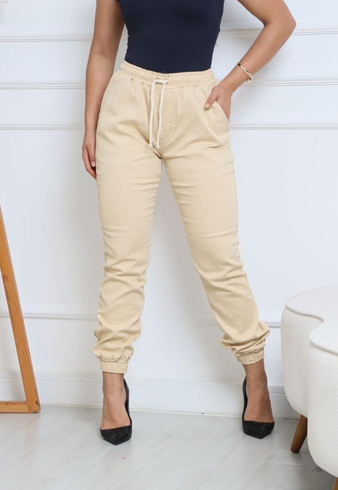 Calça Jogger Feminina Com Bolsos e Elástico Cor Moda Fashion Tendência