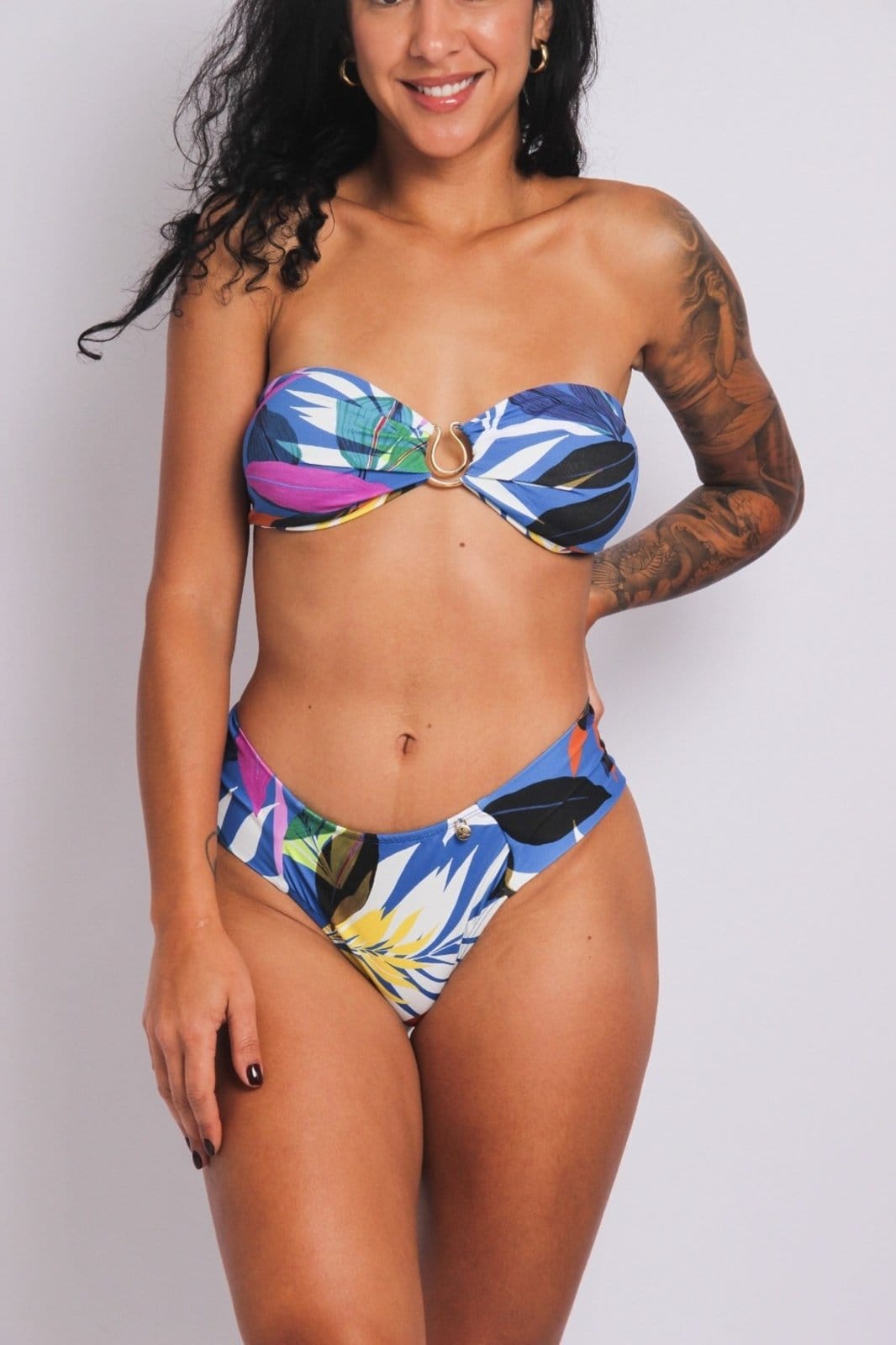 Vista 2 2427 - Calcinha de Biquíni Com Lateral Larga e recortes Ceu Santo Amaro - Duna Casual DunaCasual estampado