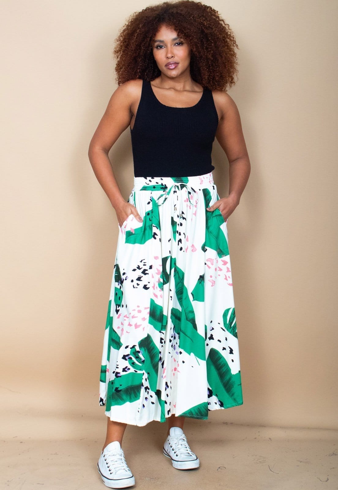 Vista 2 Saia Cabanafree Longa Viscose Estampa Folhagem Poética Cabanafree branco/estampado/verde