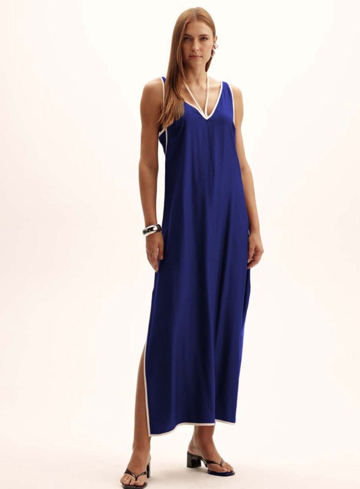 Vista principal Vestido Comfort Longo com Alças Largas e Finas Triton Triton azul