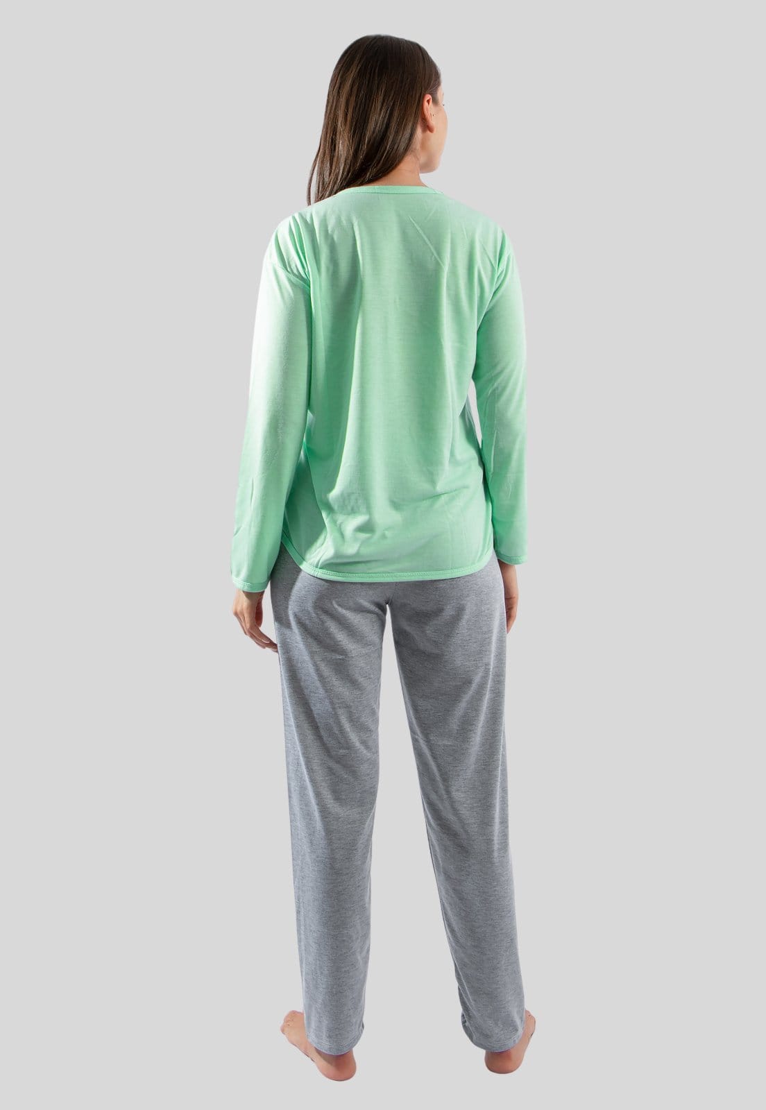 Vista 2 Pijama Longo Silk + Calça Cinza Diluxo Linha Noite verde