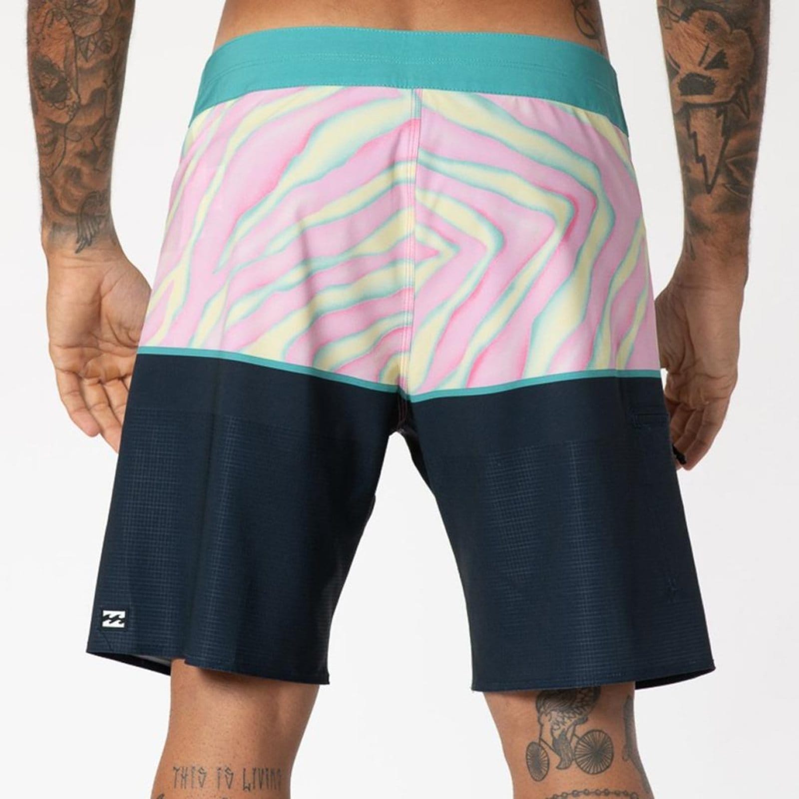 Vista 2 Bermuda Billabong Fifty50 Airlite Masculina Navy Billabong azul marinho navy