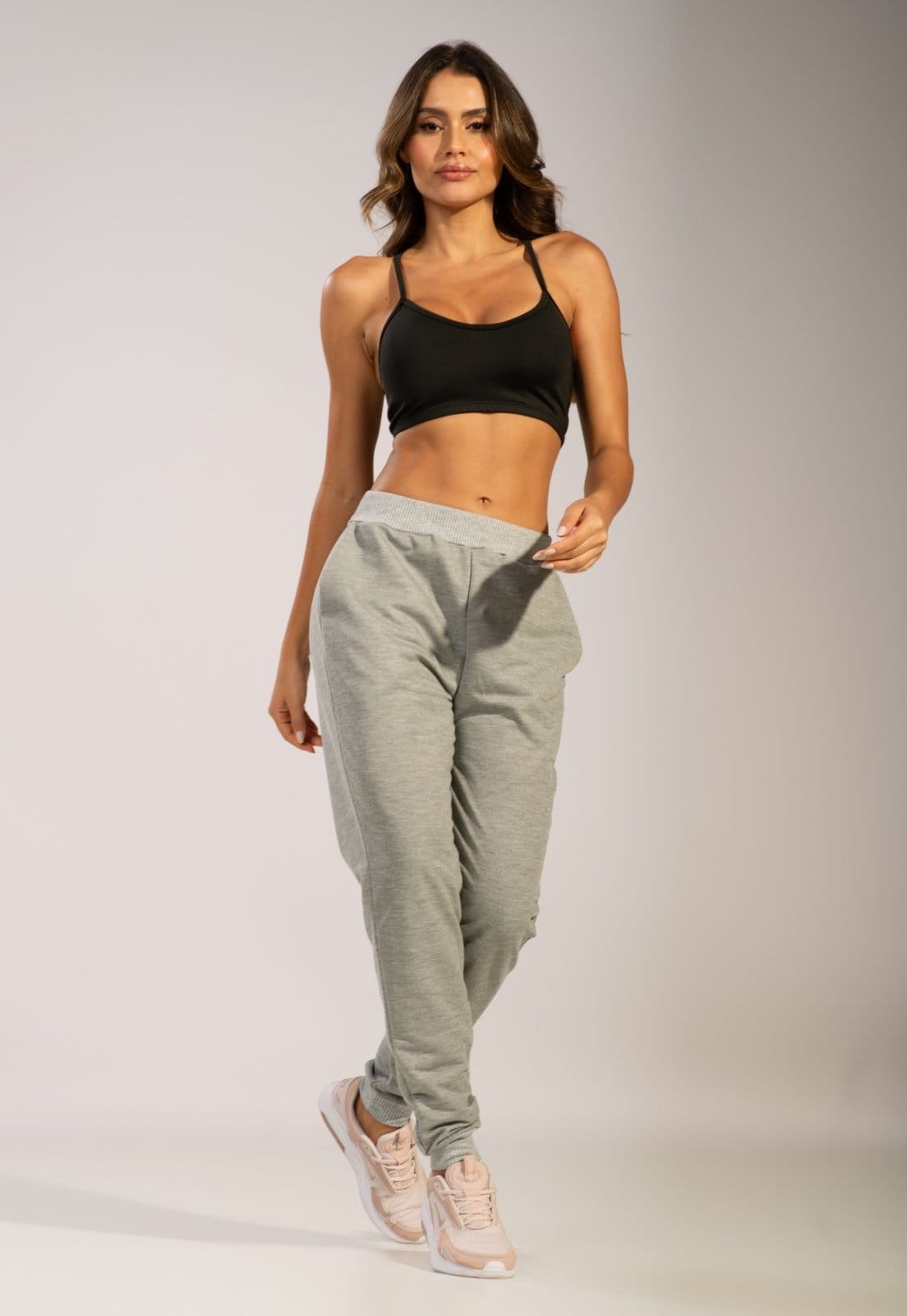 Calça Moletinho Jogger Com Elástico e Bolsos