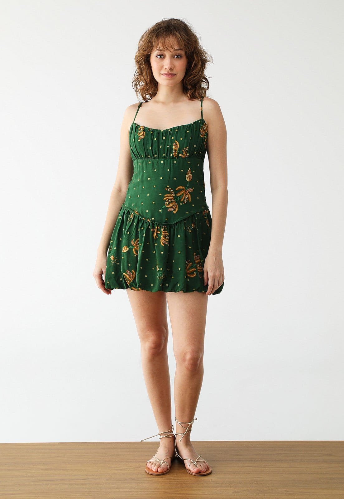 Vista 2 Vestido FARM Curto Brilho de Banana FARM verde