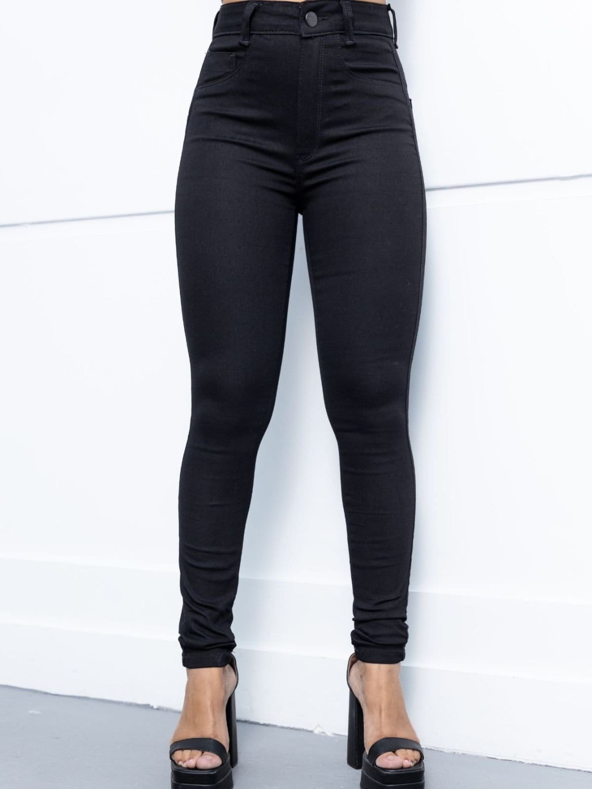 Vista principal Calça Jeans Skinny Feminina Dra Maia Preta Dra Maia preto