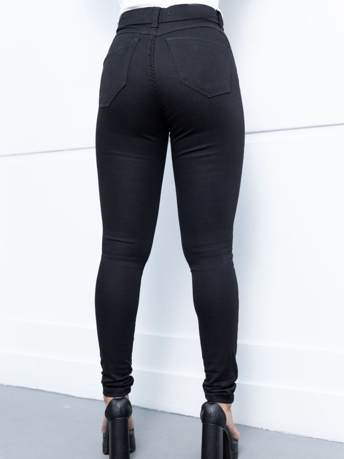 Vista 2 Calça Jeans Skinny Feminina Dra Maia Preta Dra Maia preto