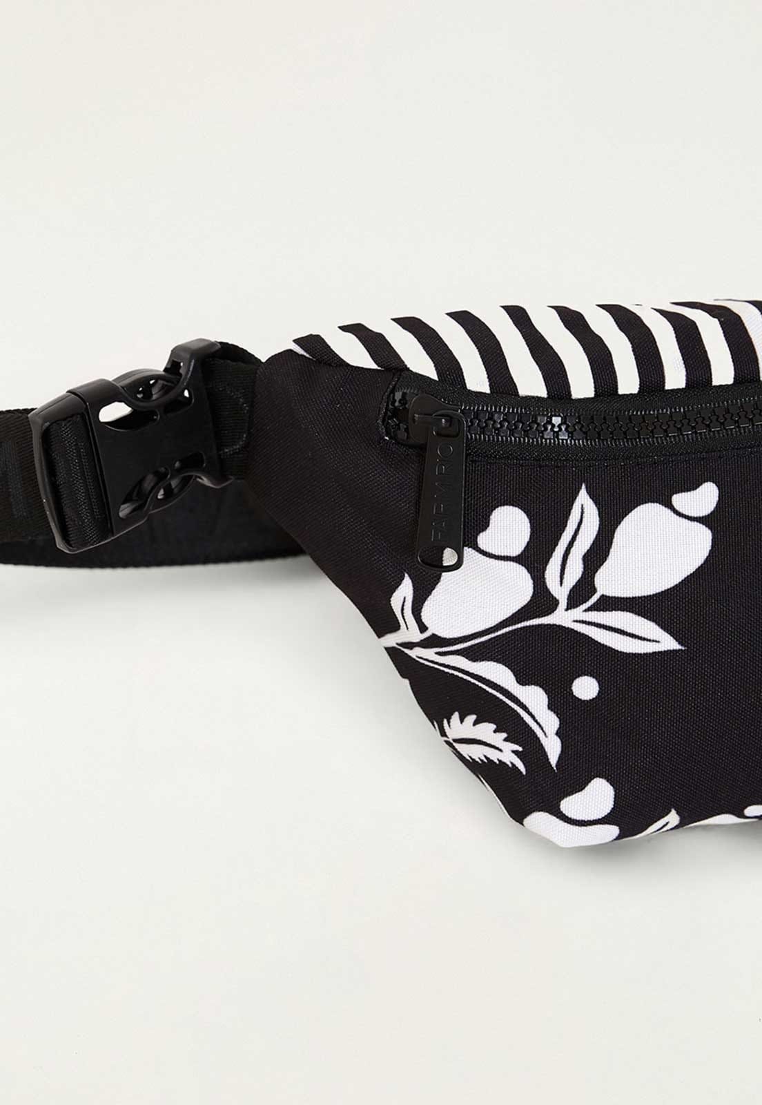 Vista 2 Bolsa Feminina FARM Farmete Sintra Preta FARM preto