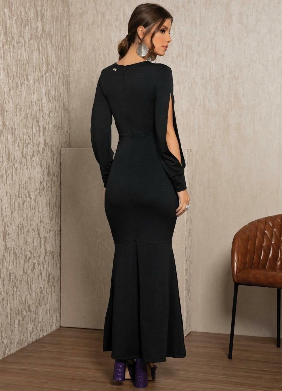 Vista 2 Vestido Fendas Nas Mangas Quintess preto