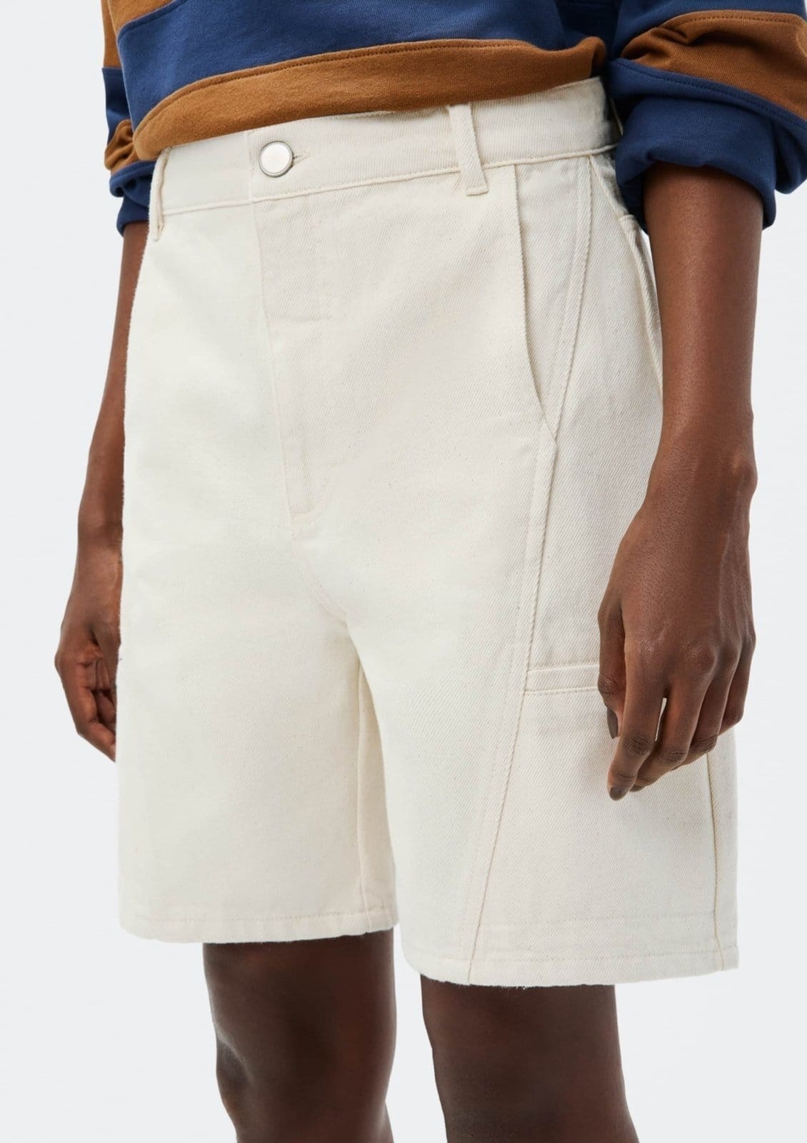 Vista 2 Bermuda Feminina Reta Em Sarja Hering marrom