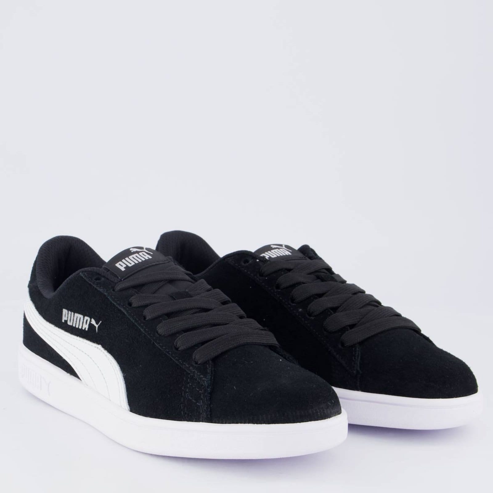 Vista 2 Tênis Puma Smash V3 WN'S BDP Feminino e Branco Puma preto