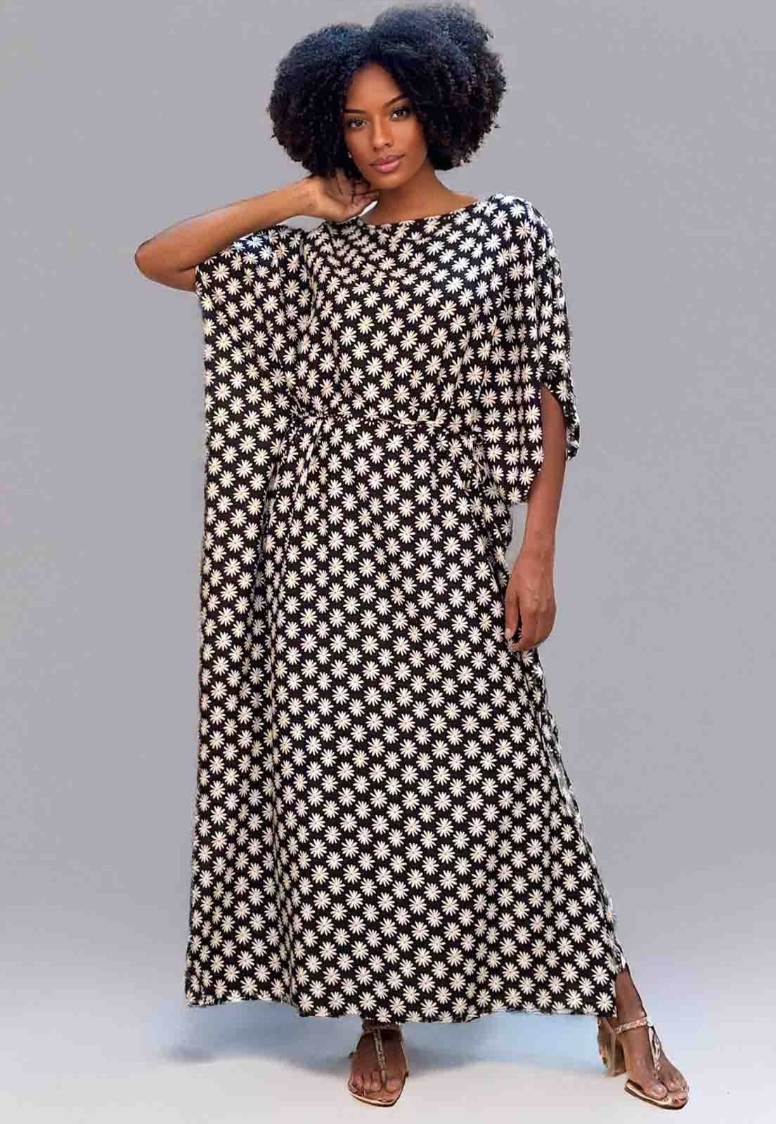 Vista 2 Vestido Kaftan Viscose Longo Estampa Encanto das Margaridas Amazonia Vital branco/estampado/preto
