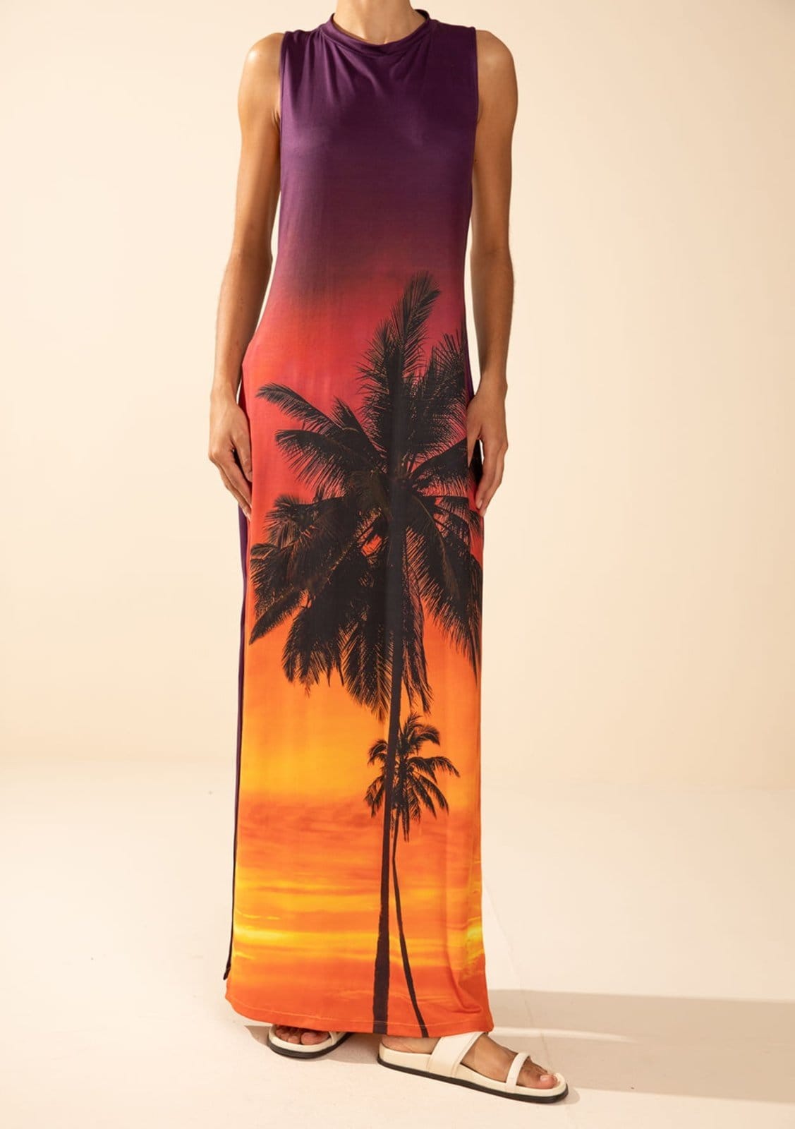 Vista 2 Vestido Morena Rosa Solto Decote Careca Sem Manga Longo Laranja Morena Rosa laranja rosa