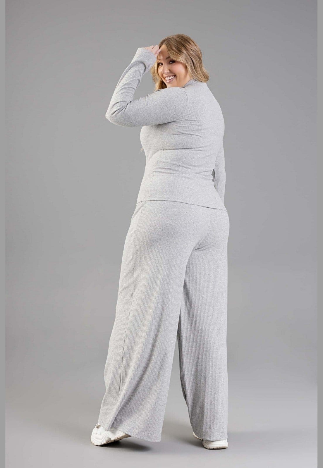 Vista 2 Calça Wide Leg Feminina Adulta Just Basic JUST BASIC cinza