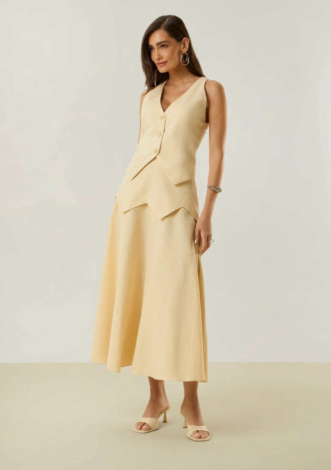 Vista principal Saia Maria Valentina Evasê Média Midi Maria Valentina bege