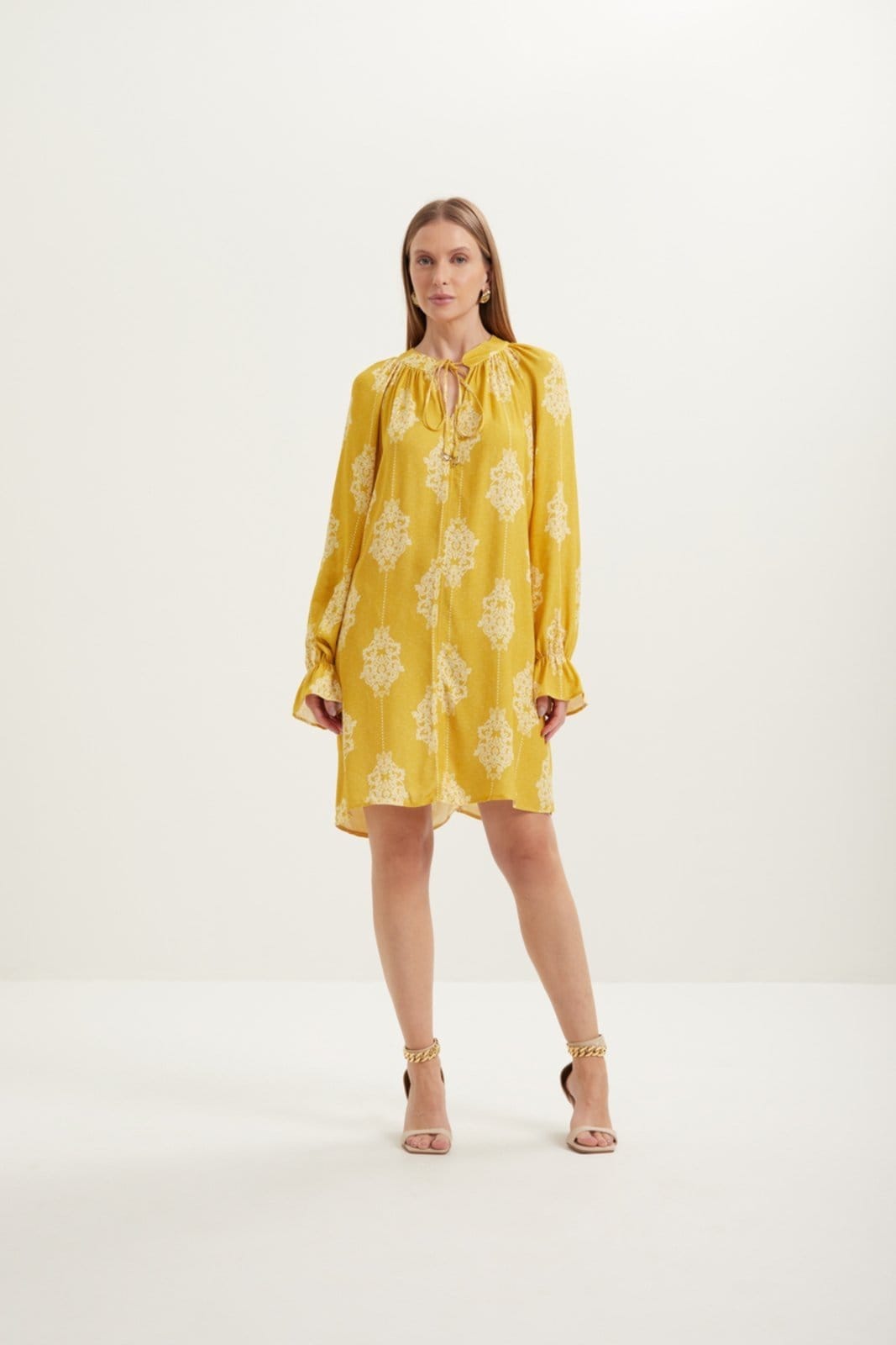 Vestido Lez a Lez Curto Estampado Em Viscose Com Amarração Frontal