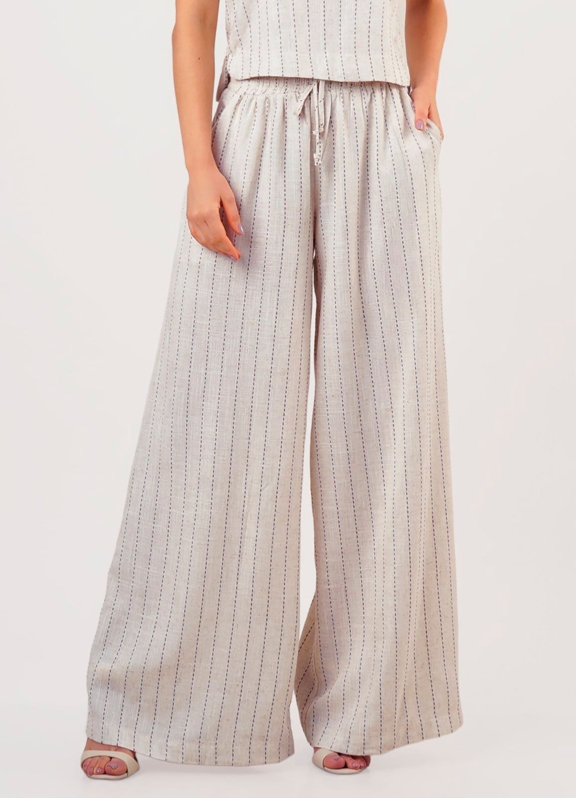 Calça de Linho Listrada Pantalona com Bolsos