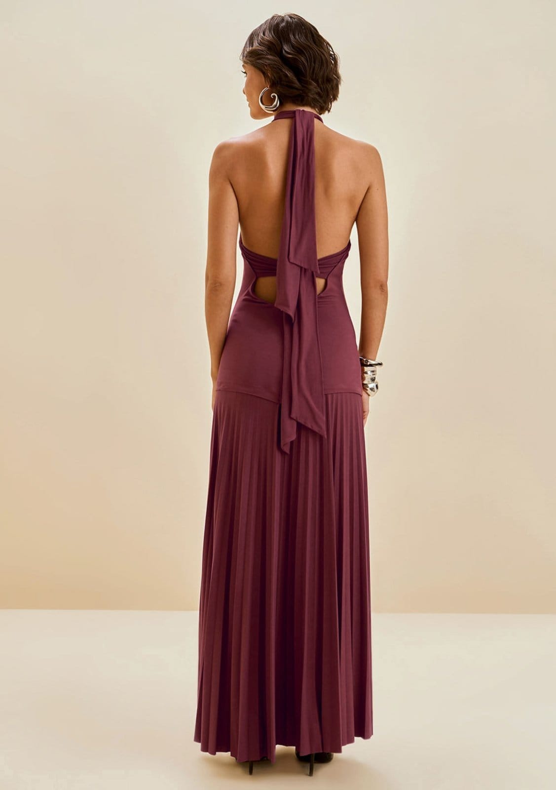 Vista 2 Vestido Morena Rosa Ajustado Decote Careca Sem Alça Midi Bordô Morena Rosa bordô rosa