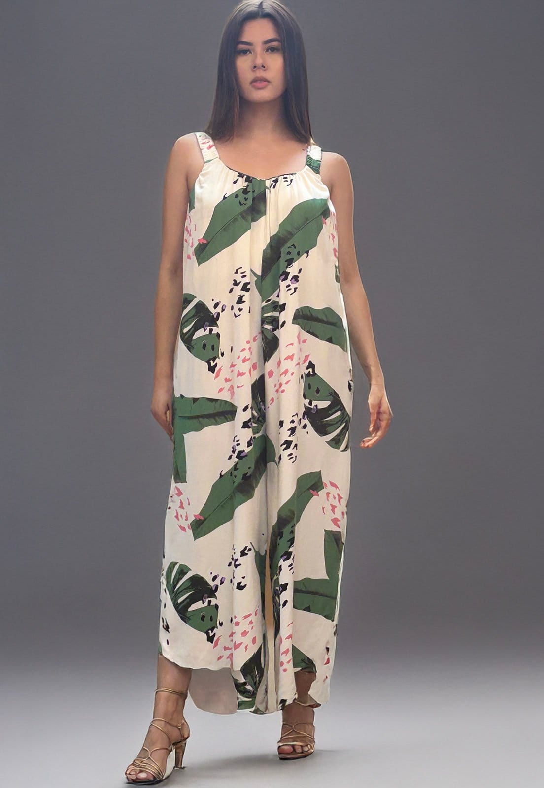 Vista 2 Macacão Amazonia Vital Saruel Viscose Alça com Elástico Estampa Folhagem Poética Amazonia Vital branco/estampado/verde