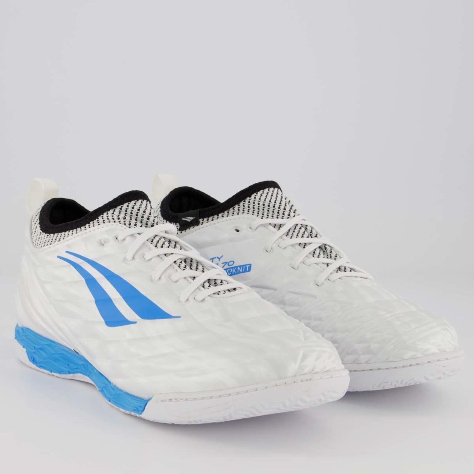 Vista 2 Chuteira Penalty Brasil 70 Locker XXI Futsal Branca Penalty branco