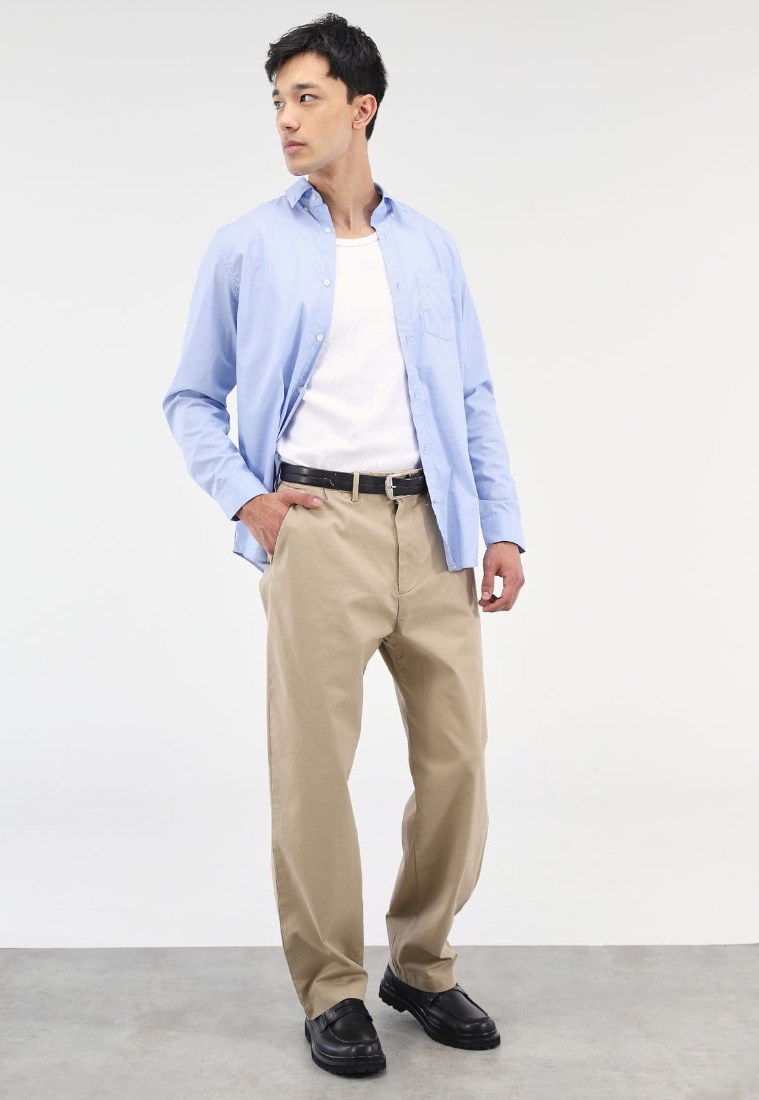 Vista 2 Calça Sarja GAP Reta Lisa GAP bege