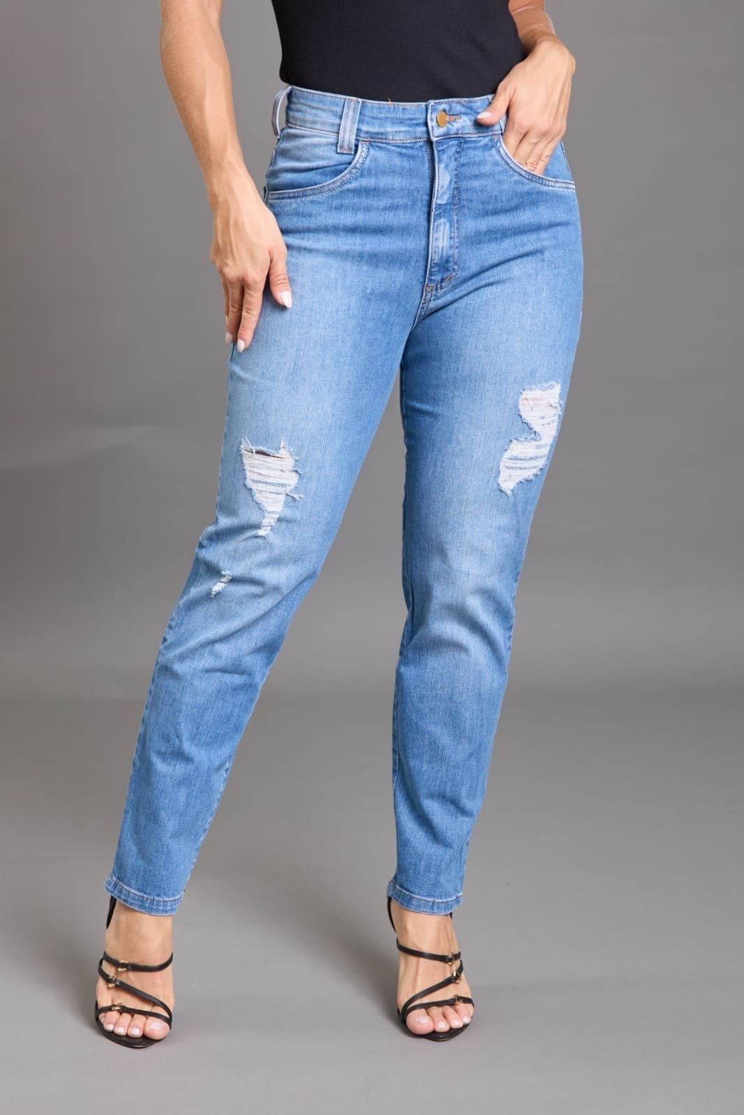 Vista principal Calça Jeans Mom Destroyed Lavagem Clara Lemier Collection LEMIER azul
